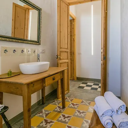 Cozy In Villanueva Del Rio Y M With Kitchen Holiday home