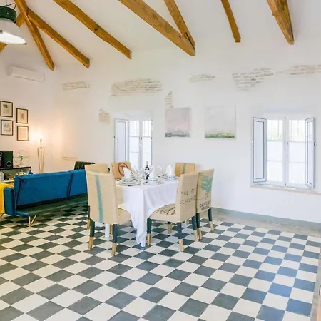 Cozy In Villanueva Del Rio Y M With Kitchen Holiday home *