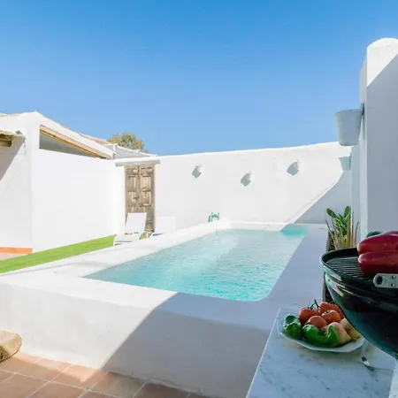 Cozy In Villanueva Del Rio Y M With Kitchen Holiday home