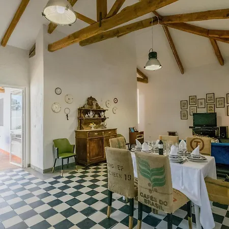 Holiday home Cozy In Villanueva Del Rio Y M With Kitchen Villanueva del Rio y Minas
