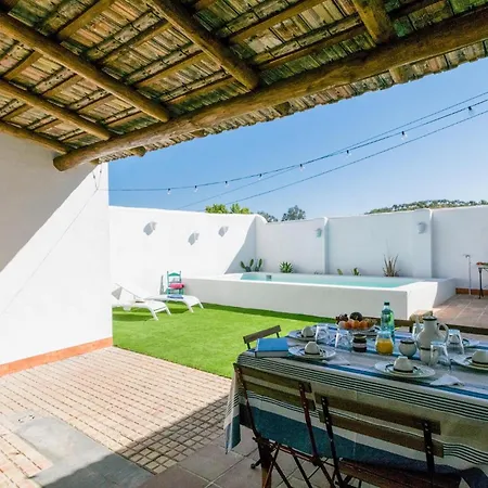 Cozy In Villanueva Del Rio Y M With Kitchen